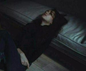 Her gece boyle tavana bakıyorum.