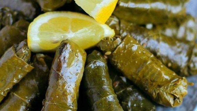Zahmetli olsa da yapmaktan vazgeçemediğin o yemeğin adını bizimle paylaşır mısın?