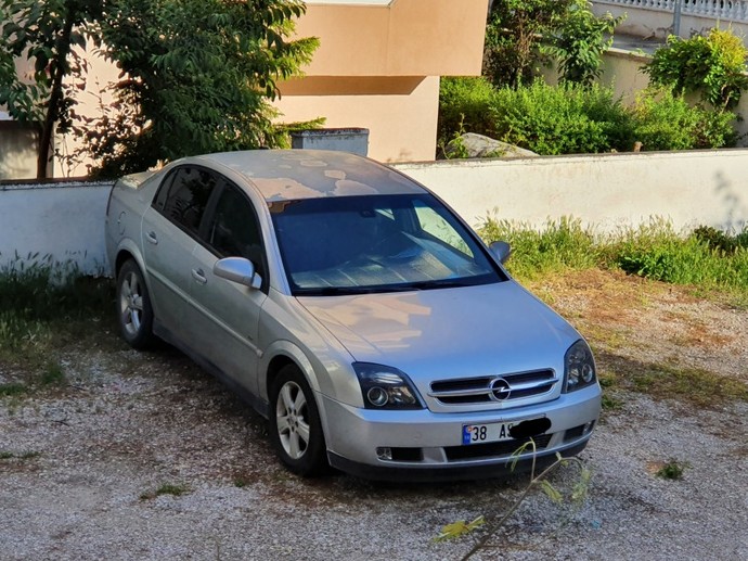 Arabanızı sokağa mı yoksa otoparka mı park ediyorsunuz?