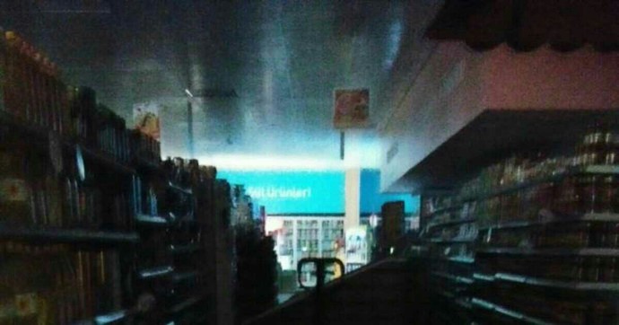 Markette kilitli kalsanız ne yaparsınız?