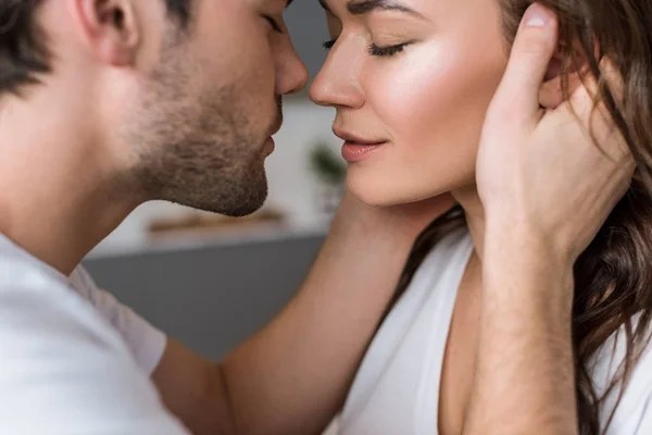 Sevdiğiniz insanla sohbet etmenin size en iyi geldiği konular nelerdir?