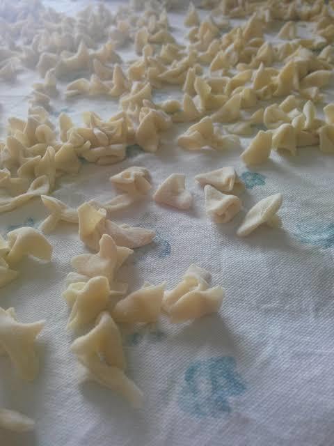 Manti açan erkek evde kalır mı?