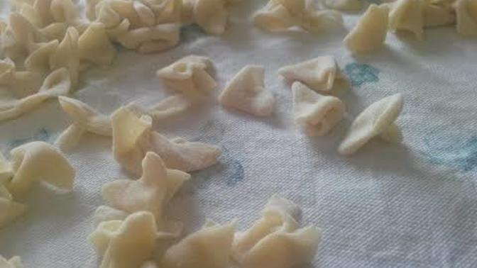 Manti açan erkek evde kalır mı?