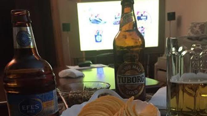 Sevgiliniz hemciniz arkadaslarinda kalsa ne derdiniz?