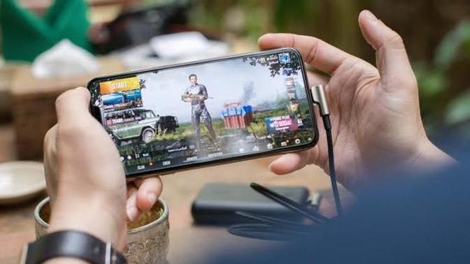 Oynamaktan vazgeçemediğiniz mobil oyununuz nedir?