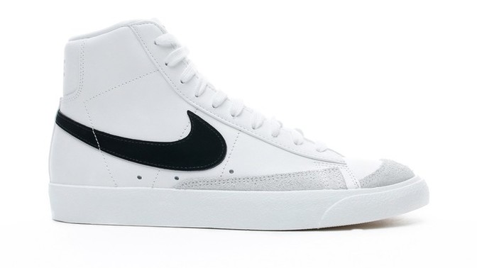 Nike Blazer mı Comme des Garçons Converse mı?