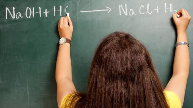 Çocuğunuzun , bebeğinizin solak olduğunu nasıl anlarız?
