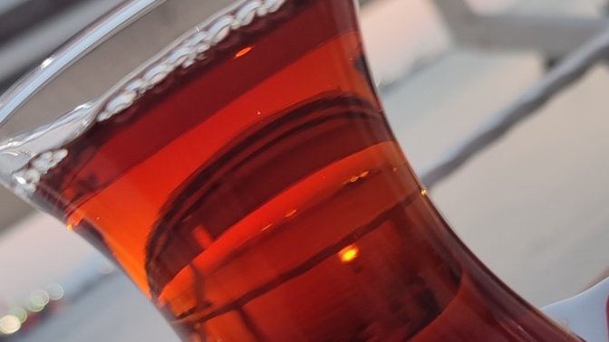 "Çaya birazcık dem, bana da birazcık sen lazım" dediğiniz biri var mı?