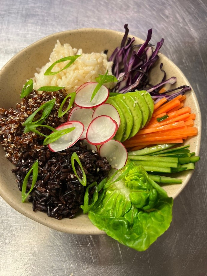 Poke bowl yemeğim nasıl gözüküyor?