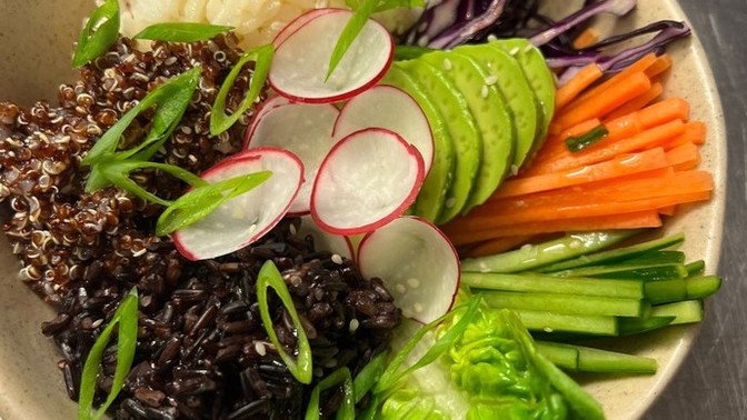 Poke bowl yemeğim nasıl gözüküyor?