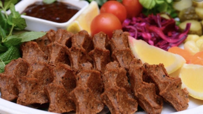 Bu saate çiğ köfte gömer misiniz?