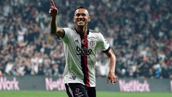 Josef de Souza ameliyat oluyor! Sizce Josef, eski performansına dönebilir mi?