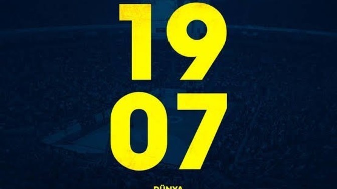 Dünya Fenerbahçeliler Günü kutlu olsun! Var mı ailecek Fenerli olanlar?