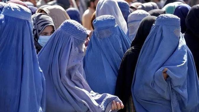 Burka ya da peçe giyen kadınlar nasıl birbirlerini tanıyor bunu bilen var mı detay?