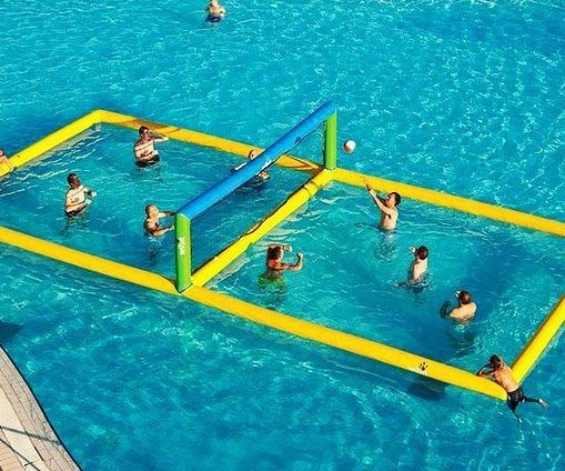 Denizin içinde voleybol oynamak ister miydiniz?