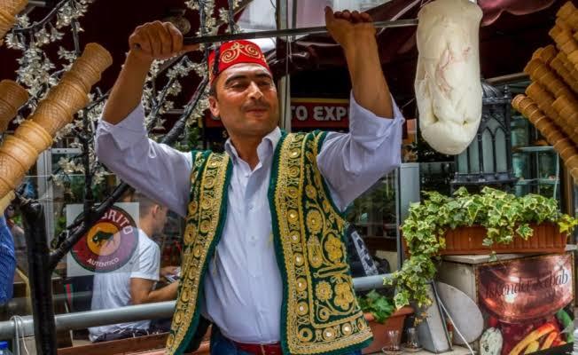 En sevilen Türk tatlısı: Maraş Dondurması! Size göre en güzel tatlı hangisi?