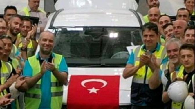 TOGG'un Gemlik'teki fabrikasından deneme üretimi ilk otomobil indi! Sizce TOGG başarılı olacak mı?