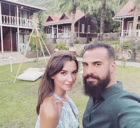 Leyla Lydia Tuğutlunun gizlice evlendiği ortaya çıktı. Büyük bir düğün benim için önemli değil dedi. Sizin için düğün önemli mi?