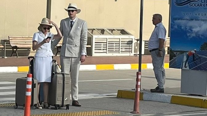 Adana'da çekilen fotoğraf sosyal medyada gündem oldu! Filmden fırlamış gibi değiller mi?