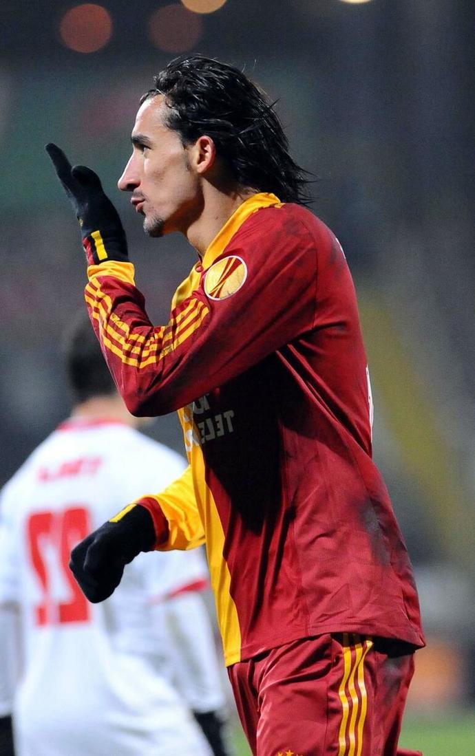 Mehmet Topal futbolu bıraktı! Sizce Mehmet Topal, başarılı bir futbolcu muydu?