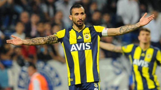 Mehmet Topal futbolu bıraktı! Sizce Mehmet Topal, başarılı bir futbolcu muydu?