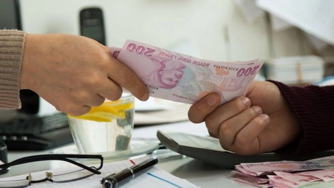 Eşinizden gizli ailenize borç verir misiniz?