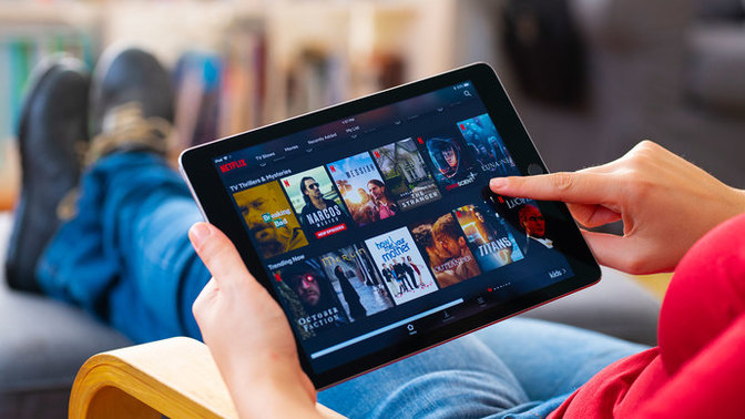Arkadaşım Netflix hesabımı esir aldı, şifreyi değiştirsem ayıp olur mu?