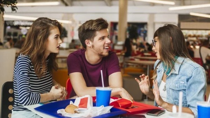 Yemek yerken hızlı yemek sizce gelecekte daha konforsuz bir yaşlılığa sebep olabilir mi?