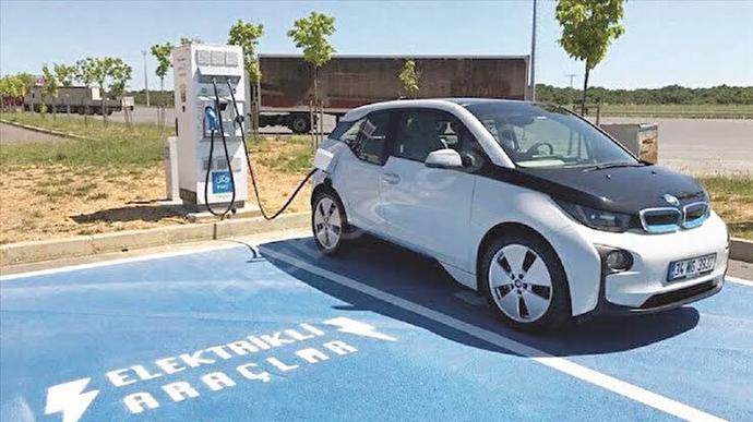 Tahmini olarak ne zaman tamamen elektrikli araçlara geçeriz?
