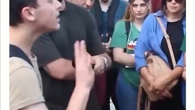 Bu Irkçı Saldırganlar Hiç mi Kitap Okumamış Hiç mi Eğitim Görmemiş?