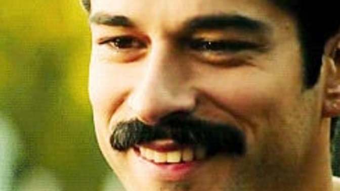 İnsan zamanla sevdiğine mi benzer?