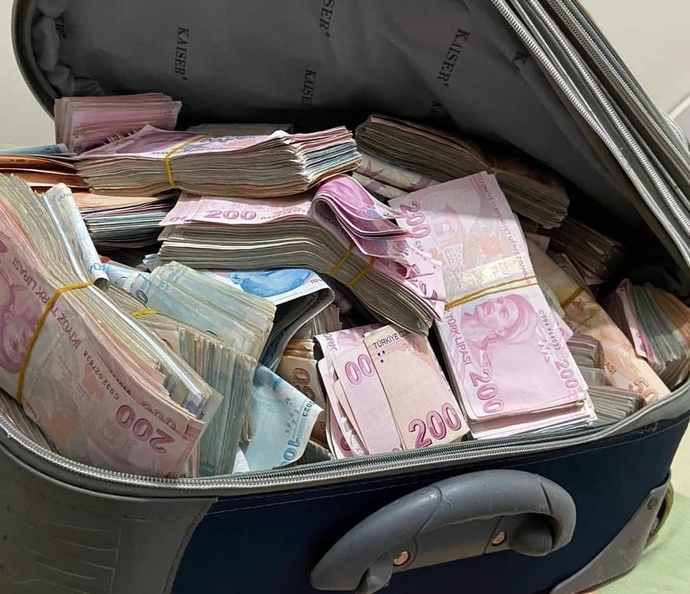 Bakkaldan biraz yumurta, biraz peynir almaya bu paralar yeter mi?
