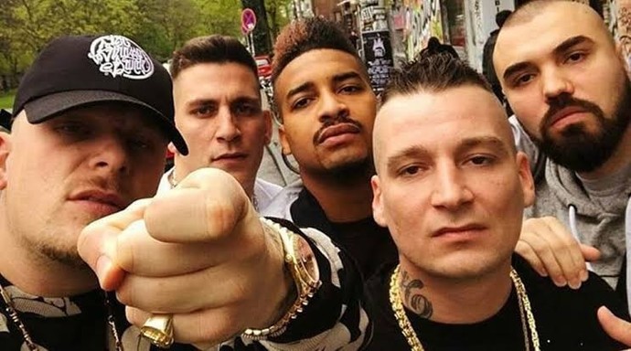 187 Strassenbande dinliyor musunuz?