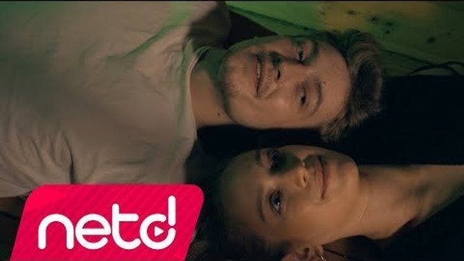Geceye bir şarkı bıraksan?