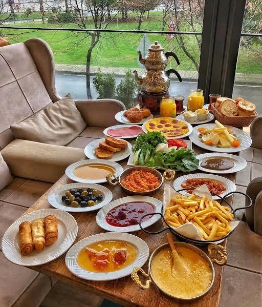 Kahvaltı sofranızda neler var?