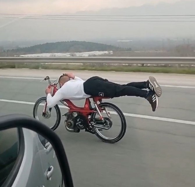 Motor sürmek ne çok hangi tarafa yakışıyor?