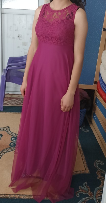 Moda tasarımı okuyan ya da  fikri olan buraya bakabilir mi?