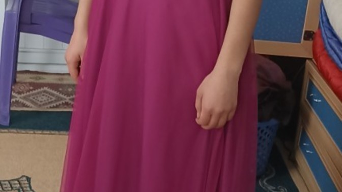 Moda tasarımı okuyan ya da  fikri olan buraya bakabilir mi?