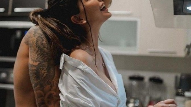 Birlikte olduğunuz kişinin hemcinsleriniz tarafından çok iltifat alması sizde nasıl etki yaratır?