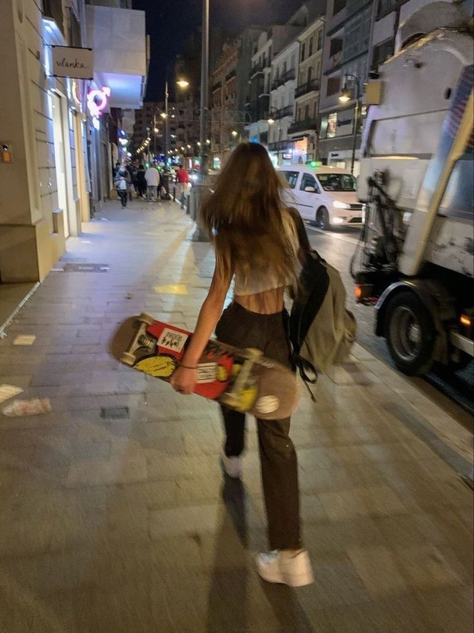 Kaykay aşıkları burada mı?
