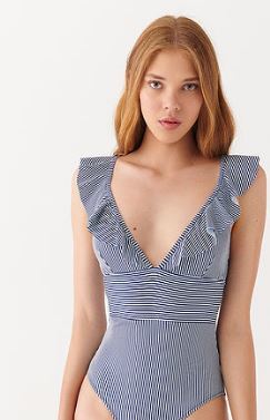 Kızlar, yazın tatile gittiğinizde desenli mayo veya bikini giyer misiniz?