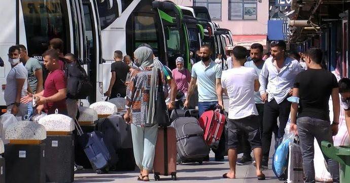 Bayram tatillerinde köye mi gitmeyi tercih edersiniz? Yoksa onun yerine tatile mi çıkarsınız?