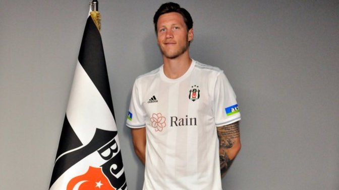 Bu yaz yolu Türkiye'ye düşen futbolculardan transferine en çok şaşırdığınız kişi kim?