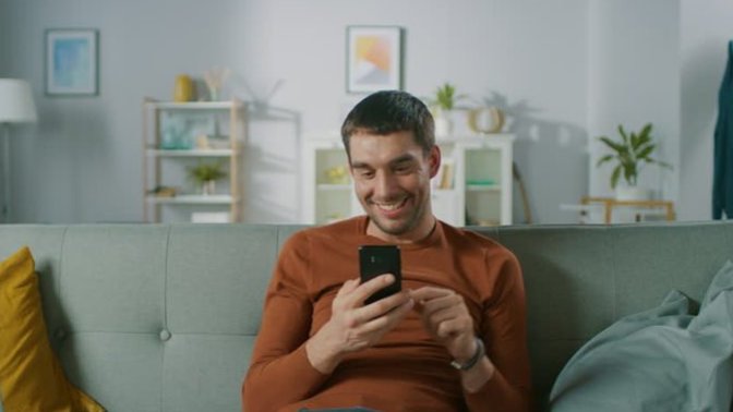 WhatsApp’ta GIF Nasıl Gönderilir?