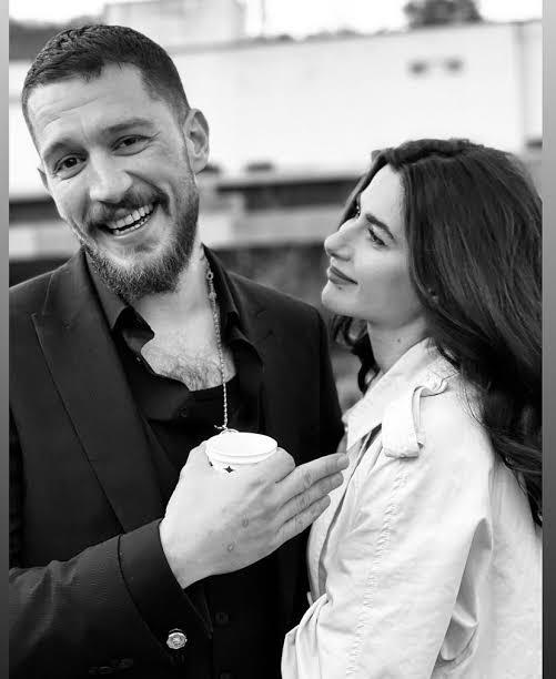 Gökhan Alkandan ayrılan Nesrin Cavadzade gönlünü Uraz Kaygılaroğluna kaptırdı! Yakışmışlar mı?