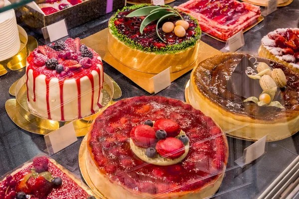 Pastane işletmesi olan biri olsanız sağlıklı beslenmede zorlanır mısınız?