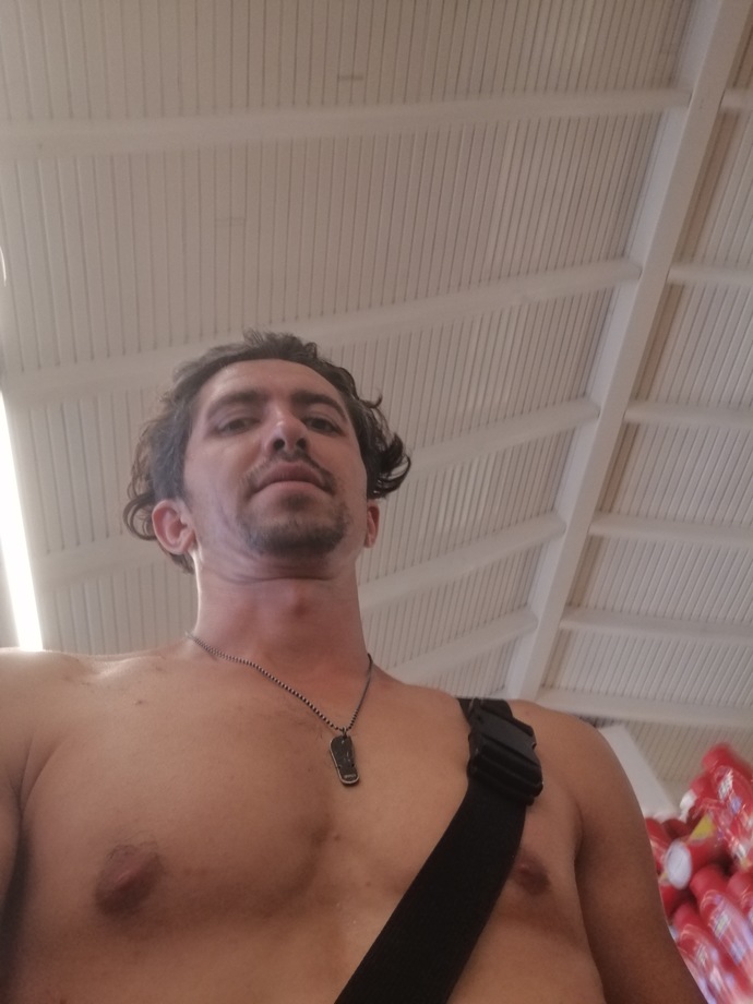 Turizm işinde çalışıyorum. Siz çalıştığınız işten memnun musunuz?
