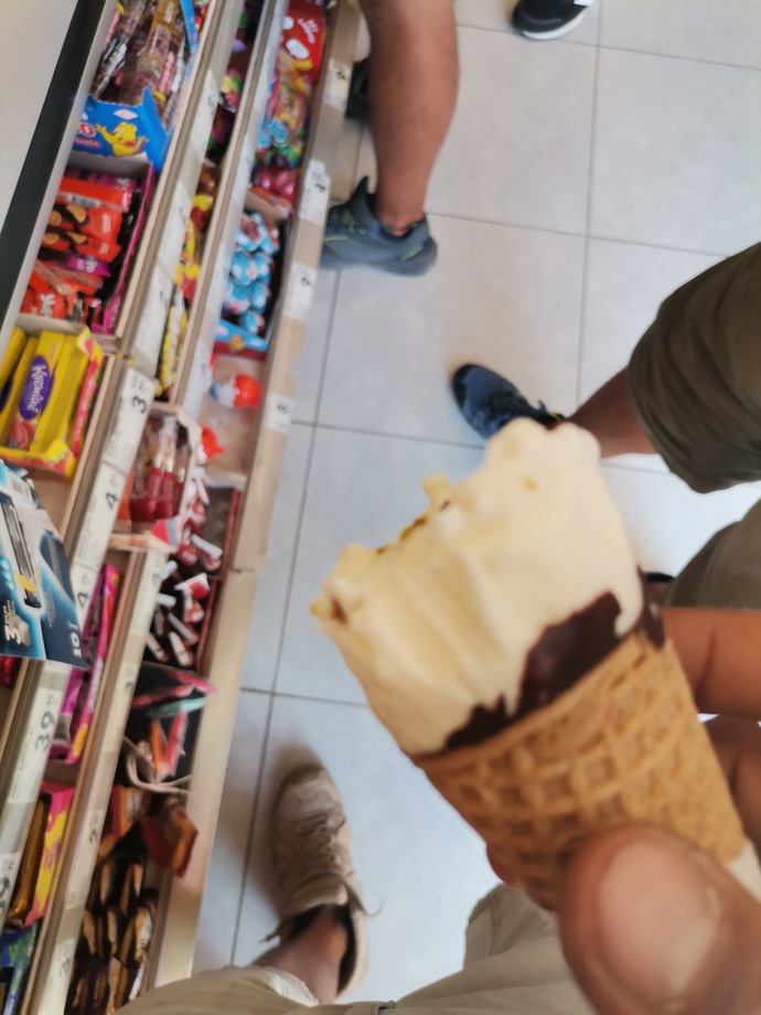 Turizm işinde çalışıyorum. Siz çalıştığınız işten memnun musunuz?