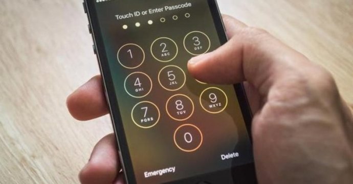 Sizi tanıyanlar telefon şifrenizi kolayca çözebilir mi?