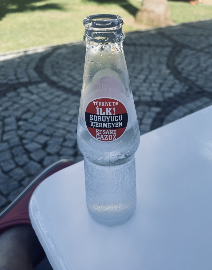 Şu an buz gibi bir gazoza ne derdiniz?